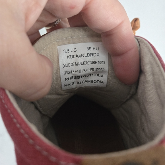 KODIAK Stylish Red High-Top Sneakers - Picture 6 of 12